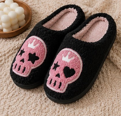 Crowned Skull Slippers – Black