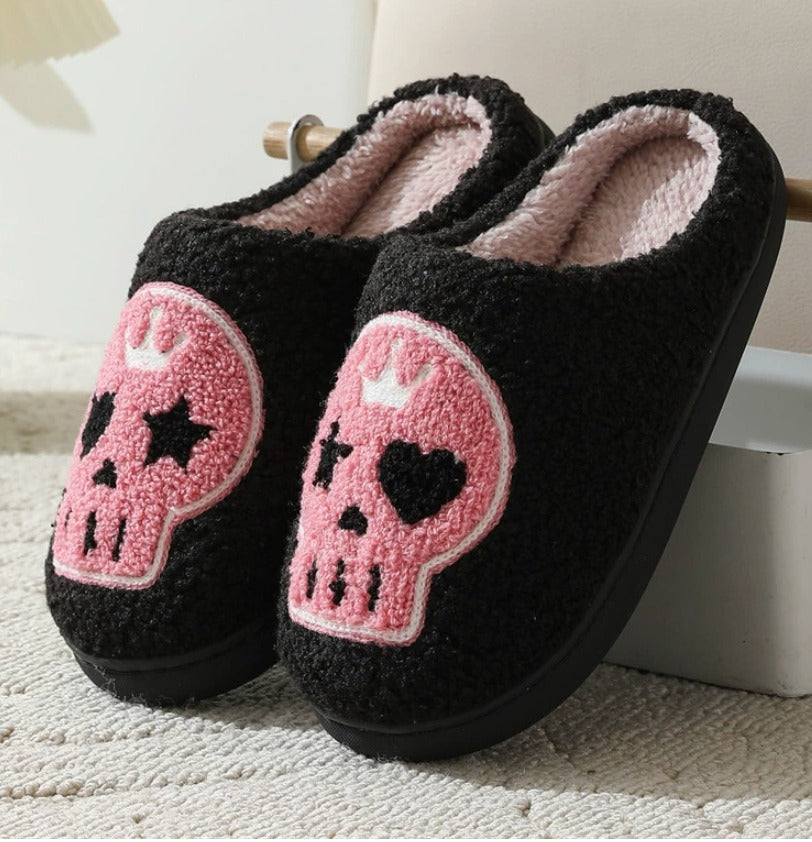 Crowned Skull Slippers – Black